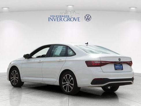 Certified 2025 Volkswagen Jetta Sport FWD image 5
