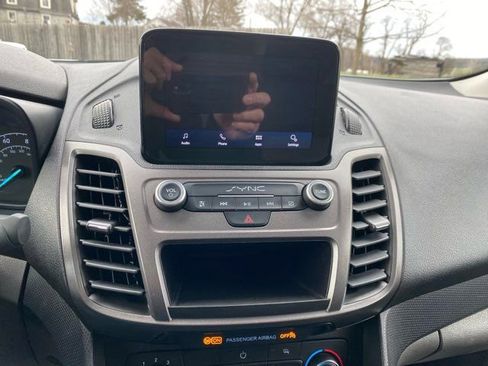 Used 2022 Ford Transit Connect XL FWD image 12