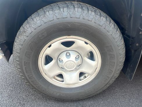 Used 2021 Toyota Tacoma SR AWD/4WD image 12