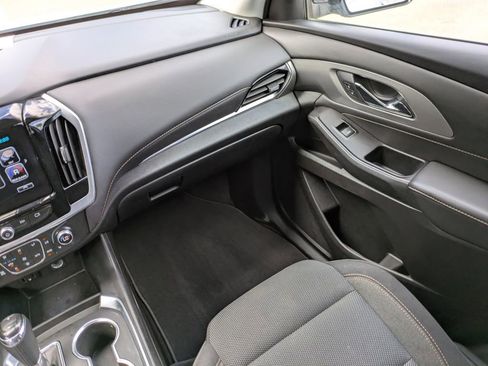 Used 2019 Chevrolet Traverse LT image 19