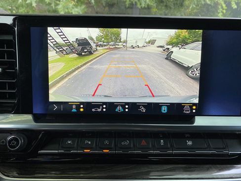 Used 2023 Chevrolet Silverado 1500 LTZ RWD image 27