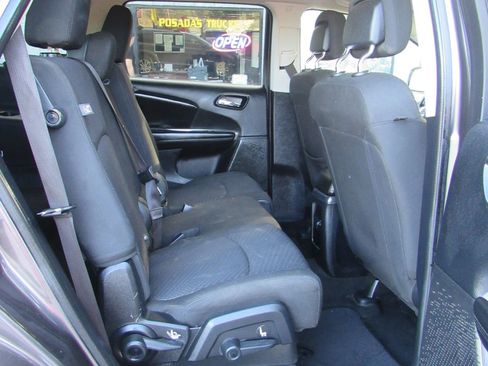 Used 2018 Dodge Journey SE w/ Popular Equipment Group FWD image 14
