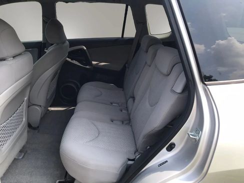 Used 2006 Toyota RAV4 Limited AWD/4WD image 3