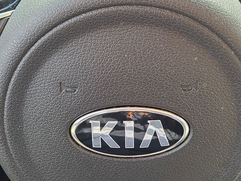 Used 2022 Kia Sportage LX image 27