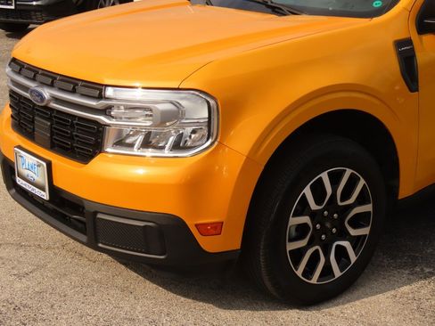 Used 2022 Ford Maverick Lariat w/ Lariat Luxury Package image 3