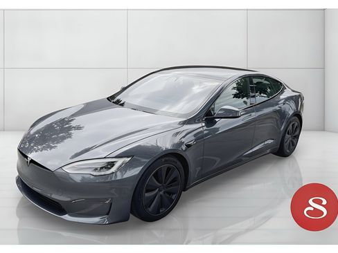 Used 2021 Tesla Model S Plaid image 4