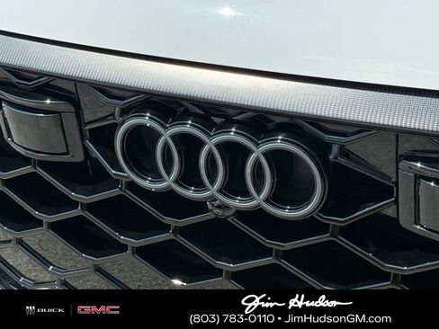 Used 2025 Audi RS Q8 performance AWD/4WD image 9