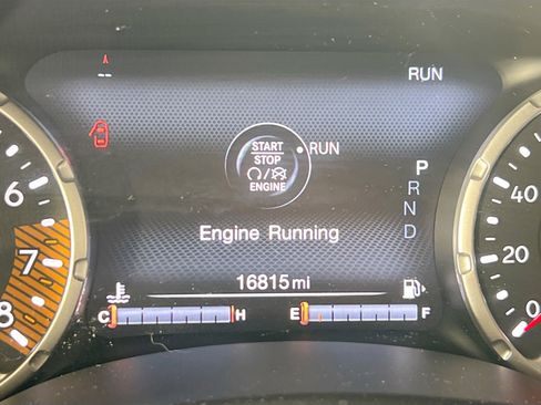 Used 2022 Jeep Renegade Altitude w/ Convenience Group image 12