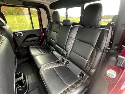 Used 2021 Jeep Gladiator Overland image 25