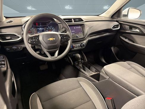Used 2023 Chevrolet TrailBlazer LT FWD image 27