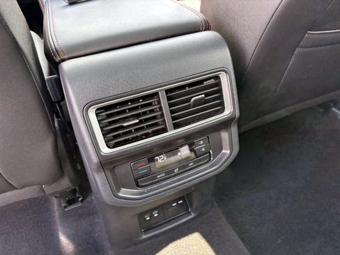 Certified 2025 Volkswagen Atlas Peak Edition SE AWD/4WD image 32