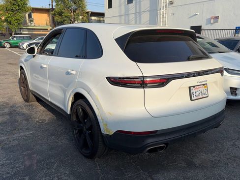 Used 2021 Porsche Cayenne AWD/4WD image 3