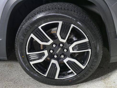 Used 2021 GMC Acadia SLT w/ Elevation Edition AWD/4WD image 15