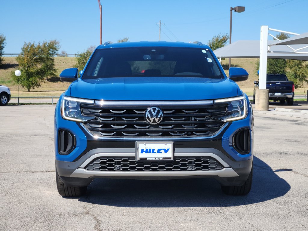 Used 2026 Volkswagen Atlas Cross Sport SE FWD image 2