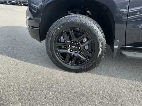 Used 2024 Chevrolet Silverado 1500 LT Trail Boss w/ Convenience Package II image 11