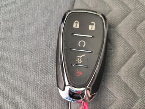 Used 2022 Chevrolet Equinox LT w/ Driver Convenience Package image 32