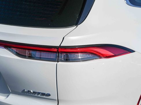 New 2026 Toyota Crown Signia AWD/4WD image 10