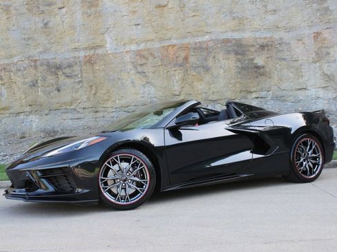 Used 2024 Chevrolet Corvette Stingray Premium Conv w/ Z51 Performance Package RWD image 34