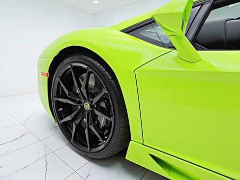 Used 2016 Lamborghini Aventador LP 700-4 image 9