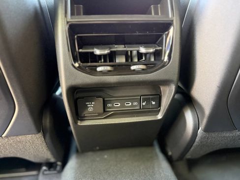 New 2026 Jeep Grand Cherokee Limited w/ Limited Altitude Package AWD/4WD image 28
