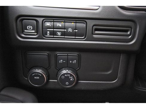 Used 2024 Chevrolet Tahoe RST w/ Luxury Package RWD image 19