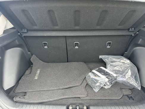 Certified 2024 Hyundai Venue SE FWD image 15