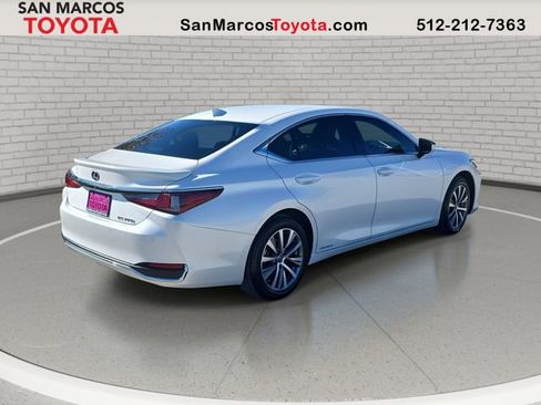 Used 2021 Lexus ES 300h w/ Premium Package image 5