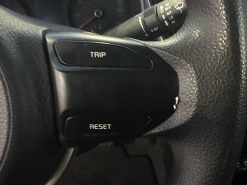 Used 2018 Kia Rio LX image 19