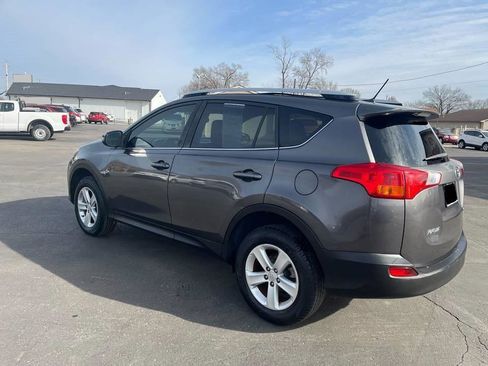 Used 2014 Toyota RAV4 XLE image 9