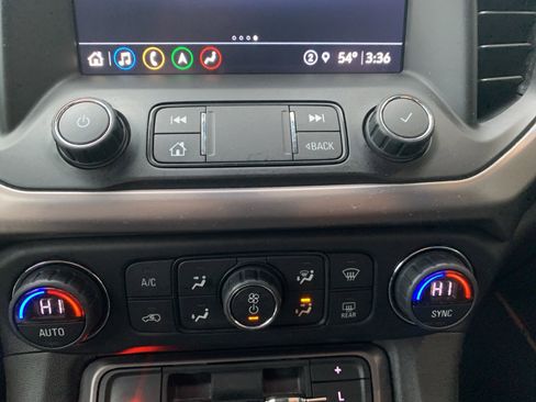 Used 2021 GMC Acadia AT4 image 29