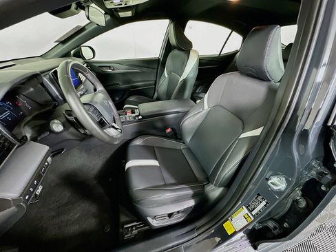 Used 2025 Toyota Camry SE FWD image 10