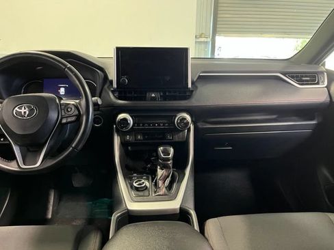 Used 2023 Toyota RAV4 SE w/ Weather & Moonroof Package AWD/4WD image 20