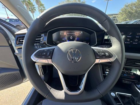 New 2026 Volkswagen Jetta SE FWD image 14