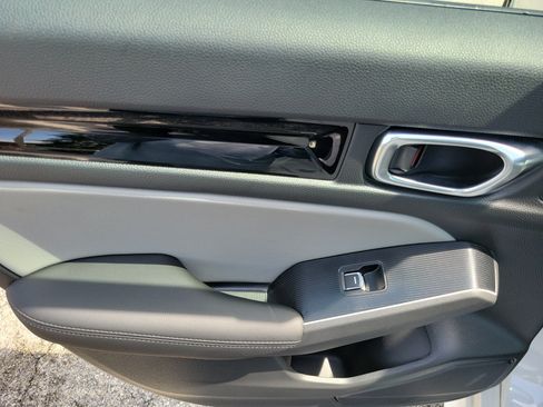 Certified 2025 Honda Civic Sport image 17
