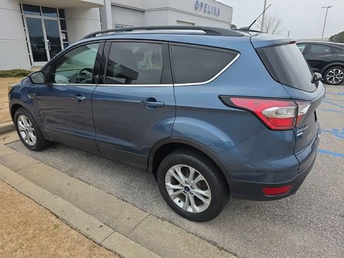 Used 2018 Ford Escape SE image 4