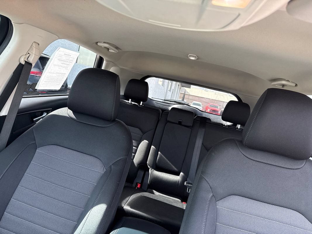Used 2022 Ford Edge SE w/ Black Appearance Package AWD/4WD image 20