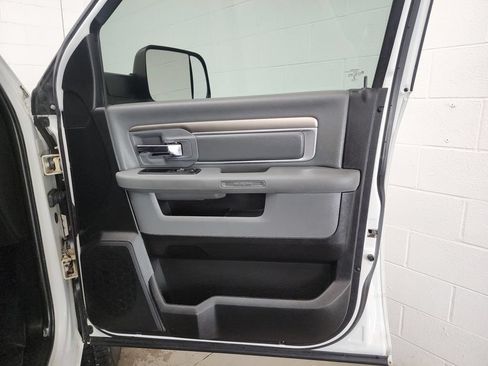 Used 2017 RAM 2500 Big Horn w/ Sport Appearance Group AWD/4WD image 31