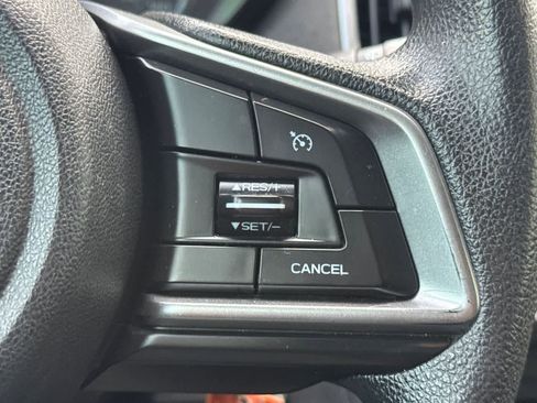 Used 2020 Subaru Crosstrek 2.0i AWD/4WD image 25