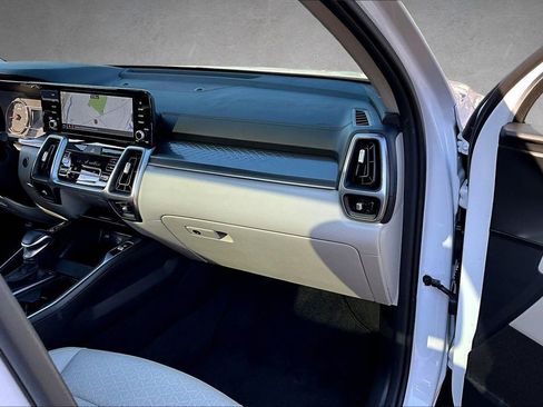 Used 2023 Kia Sorento S w/ Panoramic Sunroof Package FWD image 27