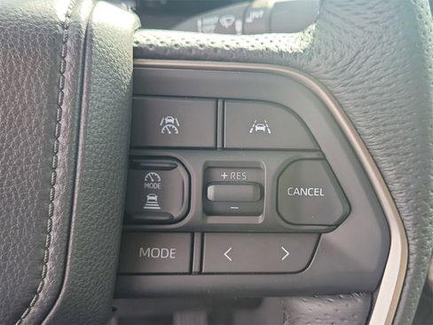 Used 2025 Toyota Tacoma TRD Off-Road image 22