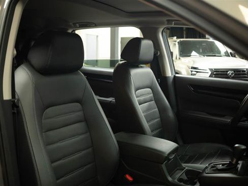 Used 2024 Honda CR-V EX-L image 16