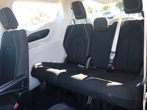 Used 2024 Chrysler Voyager LX image 13