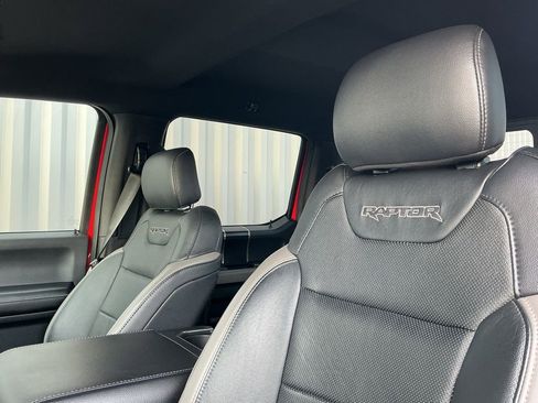 Used 2018 Ford F150 Raptor w/ Equipment Group 802A Luxury image 9