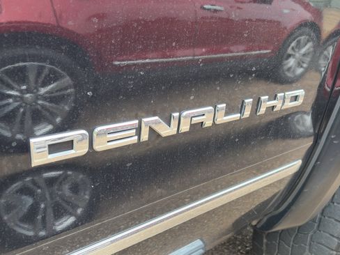 Used 2019 GMC Sierra 2500 Denali w/ Duramax Plus Package AWD/4WD image 5
