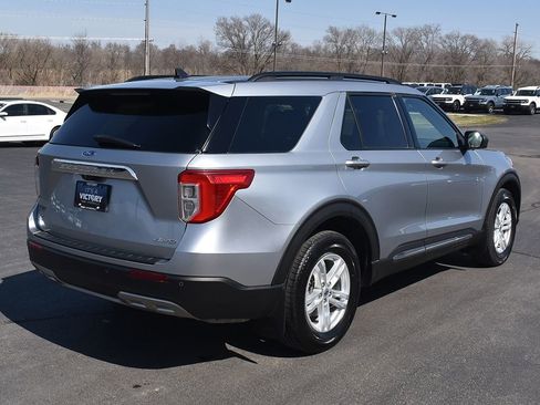 Used 2022 Ford Explorer XLT w/ Equipment Group 202A image 12