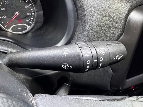 Used 2022 Jeep Renegade Latitude AWD/4WD image 27