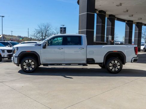New 2026 GMC Sierra 3500 Denali w/ Denali Reserve Package AWD/4WD image 4