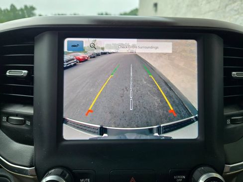 Used 2022 RAM 1500 Laramie AWD/4WD image 28