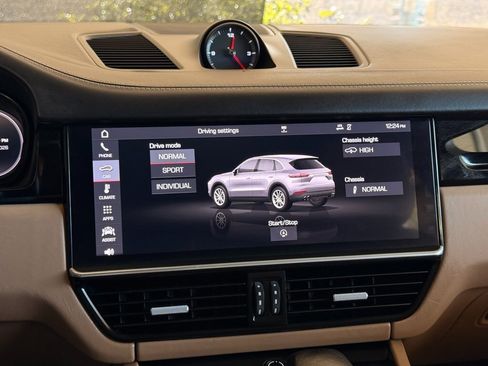 Used 2019 Porsche Cayenne image 14