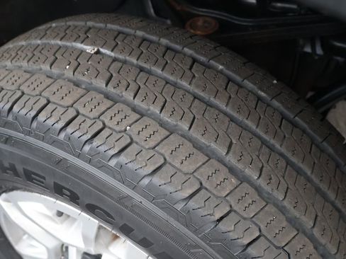 Used 2022 Chevrolet Silverado 2500 LT w/ Convenience Package image 9